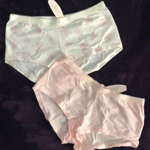 NWT Bundle of 2 Victoria’s Secret Boyshorts XS